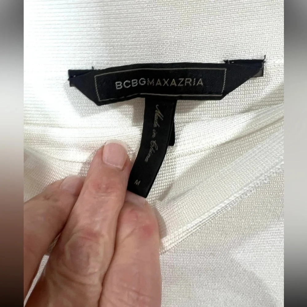 BCBGMaxazria body con skirt winter white bandage pencil skirt lots of spandex - Picture 4 of 12